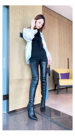 90% off stock OBL-O-2512 size 40 black cowhide-snakeskin embossed 13cm small pointed thigh boots